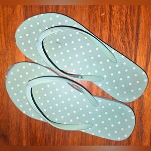 Shade & Shore aqua blue flip flop sandals with white polka-dots size 6